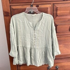 Hem & Thread Women’s Sage Babydoll Top Size Small NWT